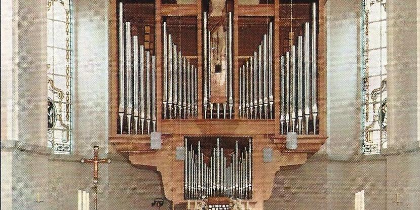 Altarraum und Orgel Kirche Wallhausen